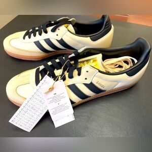 Adidas Samba—brand new, never been work, still in box with tag